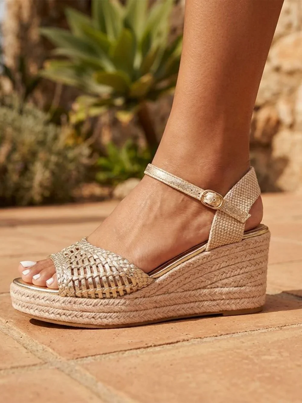 NWT KAYLEEN Gold Woven Espadrille Ankle Strap Wedges